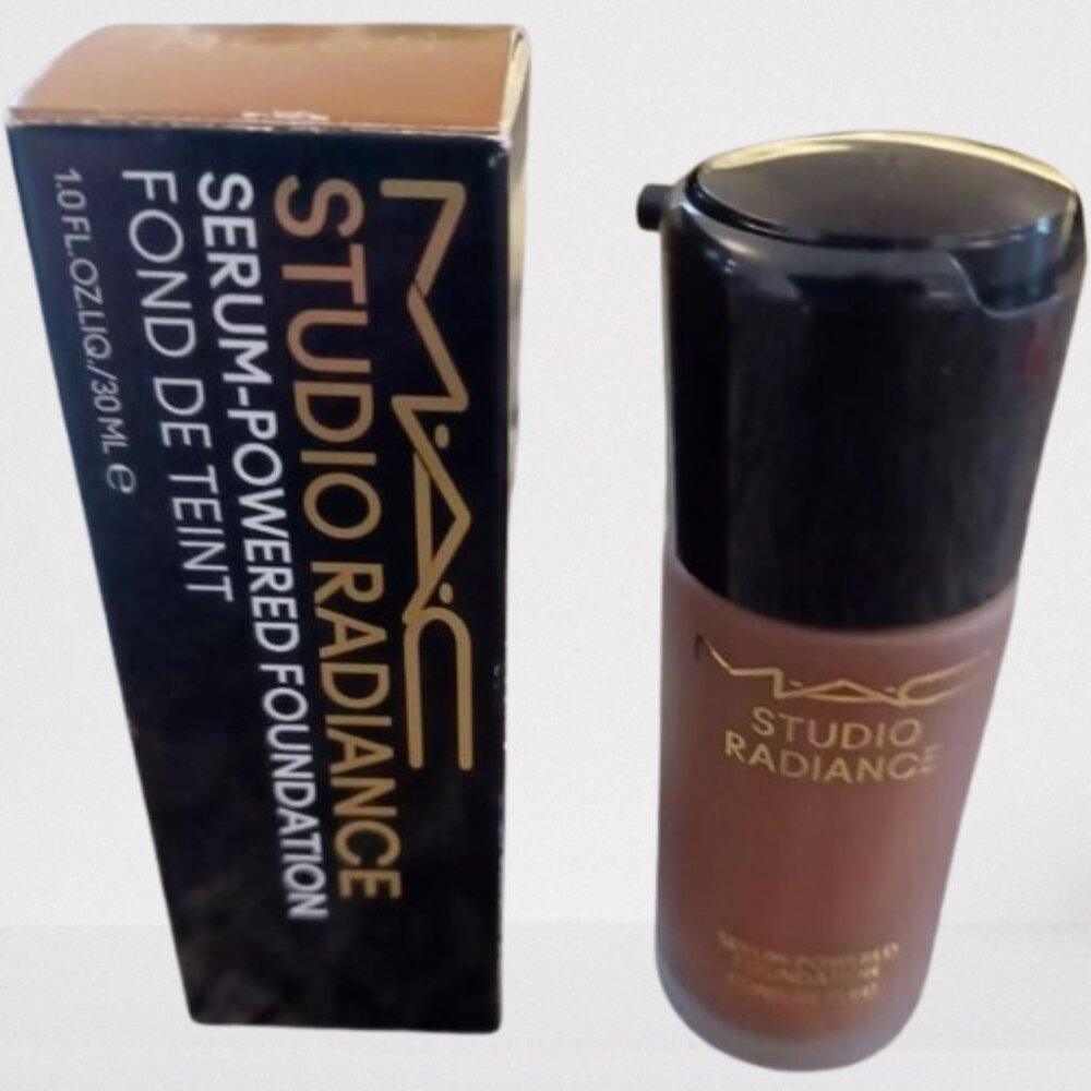Mac Studio Radiance Serum-Powdered Foundation NC 65 New In Box